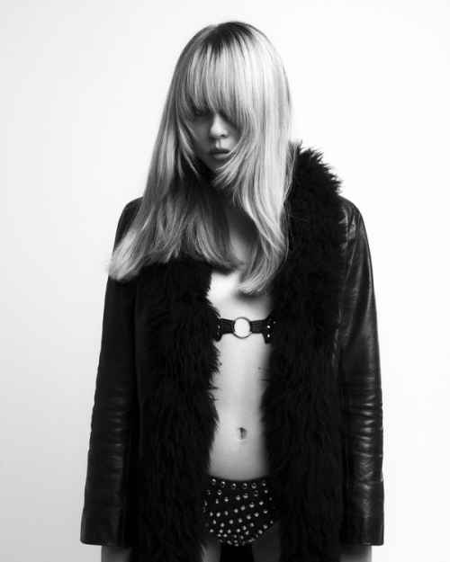 Izzy Hawken, Image 1