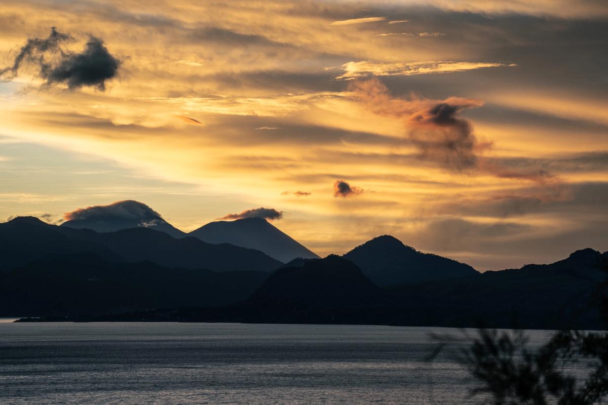 how to get around lake atitlan