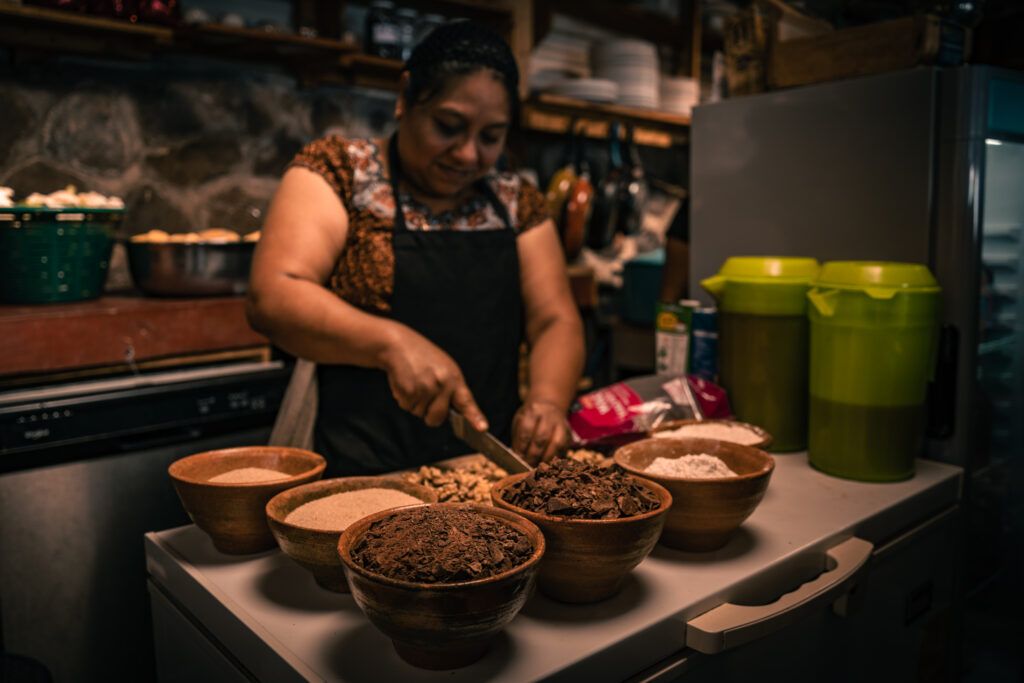 Exquisite Flavors Unveiled: Comparing the Top 8 Amazing Cuisines of Guatemala vs El Salvador