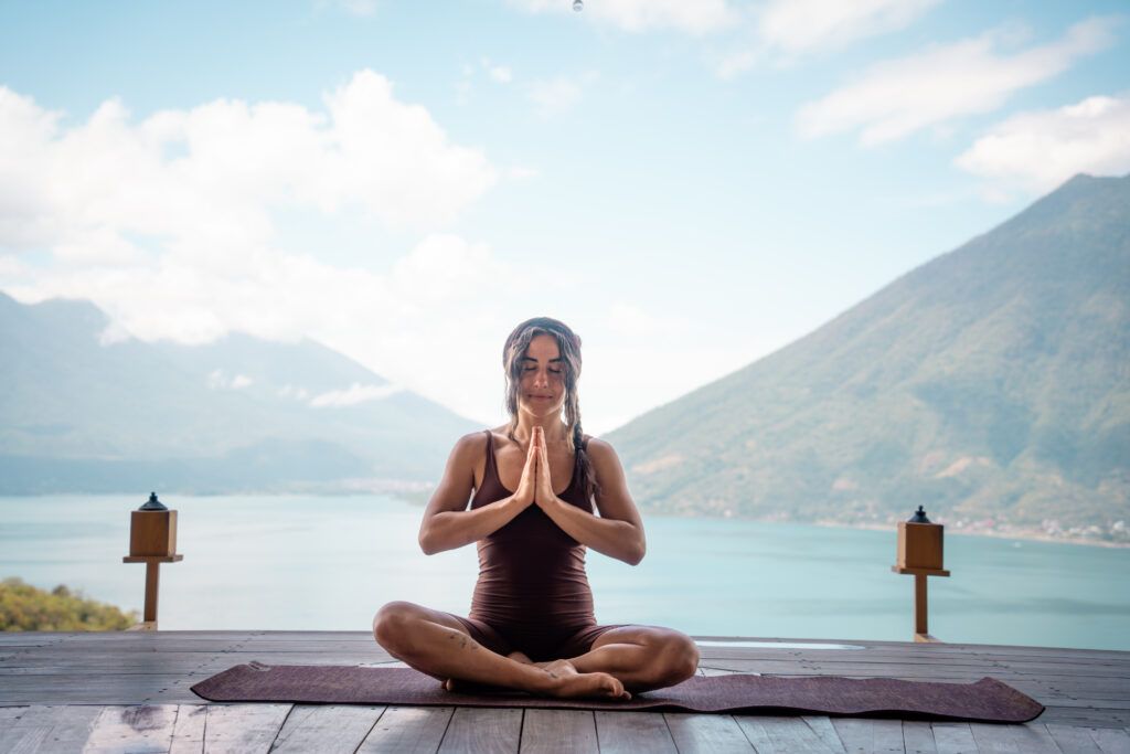 Year-End Reflection: 15 End Of The Year Journal Prompts to Release 2024 and Welcome 2025