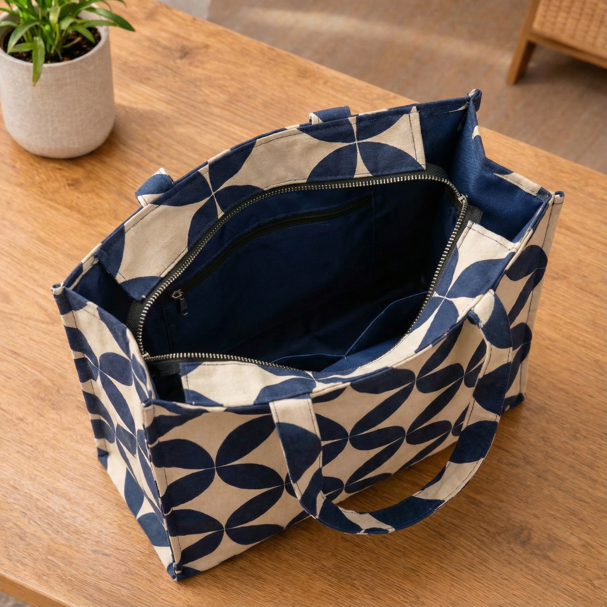 Geometric Print Tote Bag 5