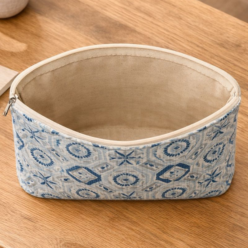 Floral Indigo Pattern Laptop Sleeve 4