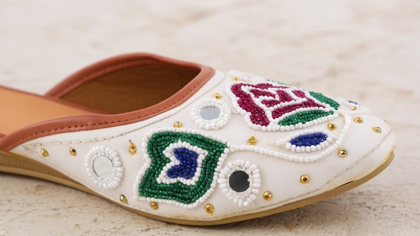  Handcrafted Beaded Mojari – White Floral Design  2