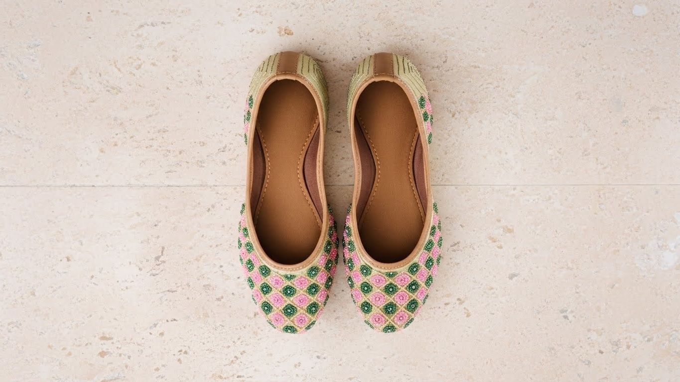 Patola Handcrafted Beaded Punjabi Jutti – Pastel Floral 