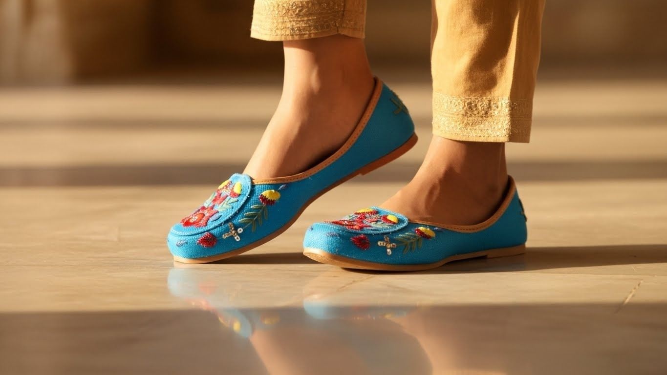 Blue Blossom Embroidered Punjabi Juttis 5