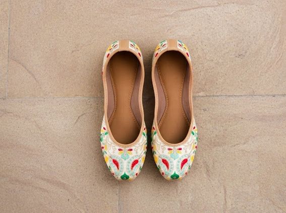 Royal Charm Embroidered Punjabi Juttis