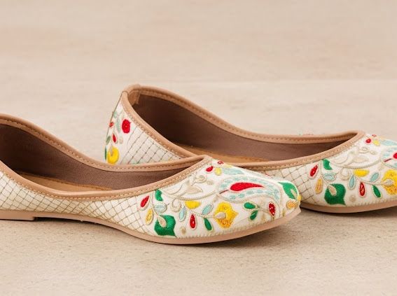Royal Charm Embroidered Punjabi Juttis 3