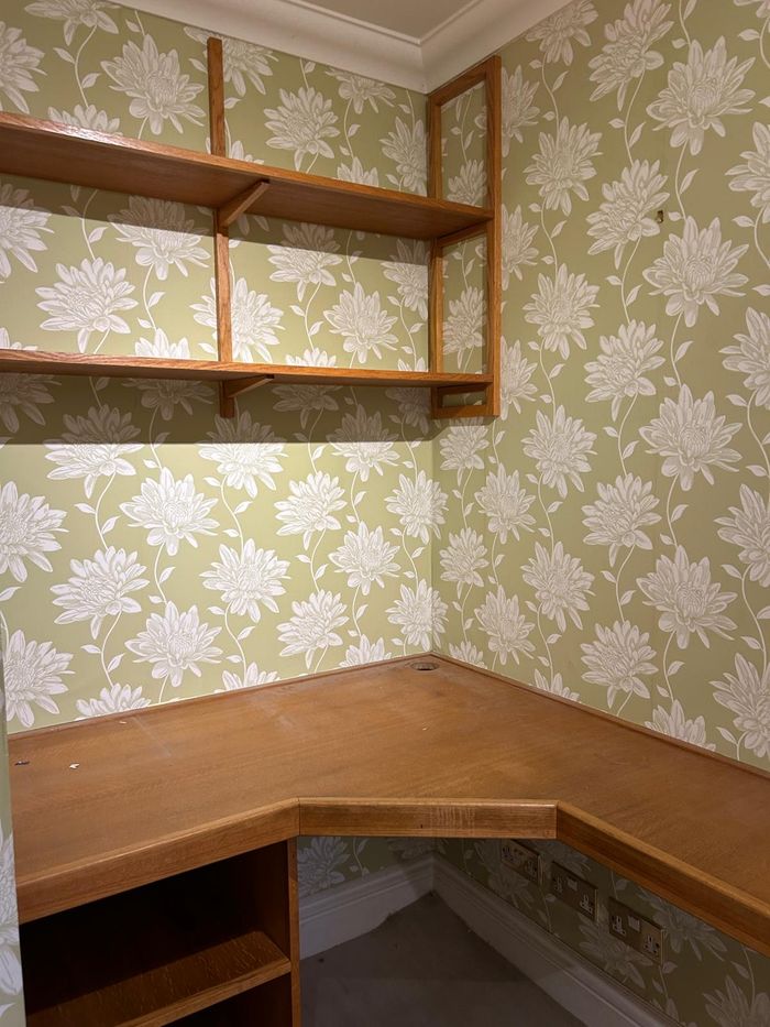 Built in desk and shelving 