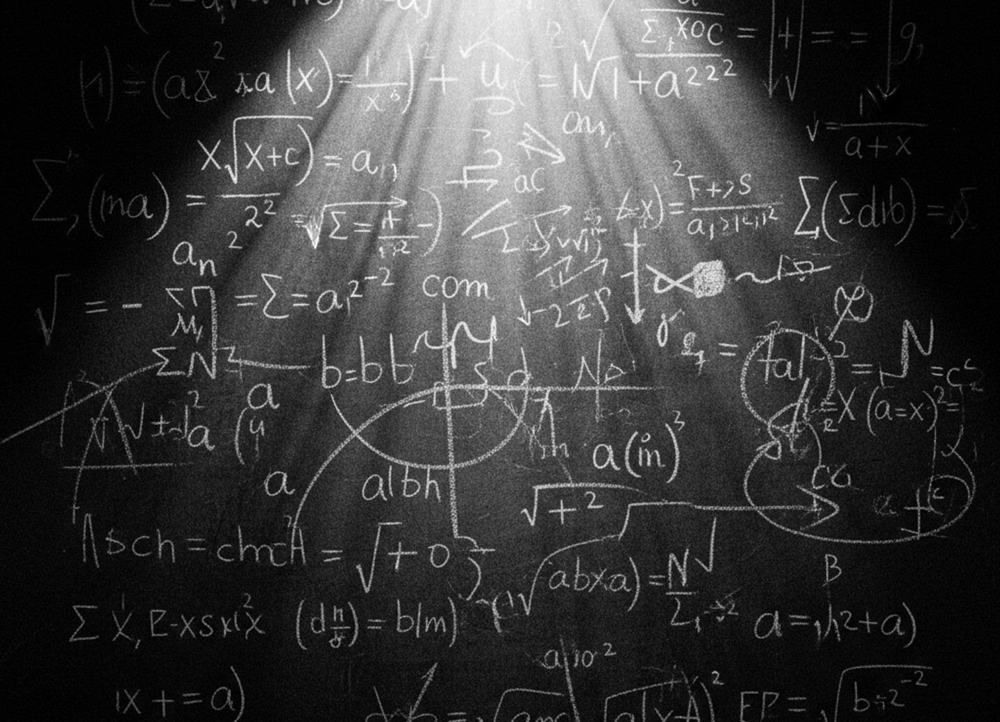 La evaluación por self-play desacopla la habilidad de autoría de la de resolución.