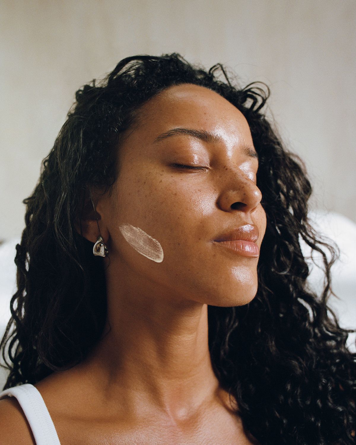 Mito-Biotic barrier cream texture, moisturizer, mitopure