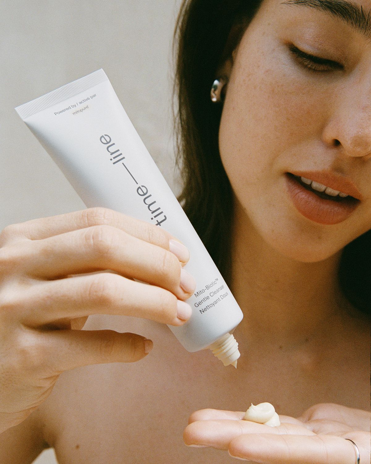 Mito-biotic mitopure gentle cleanser application