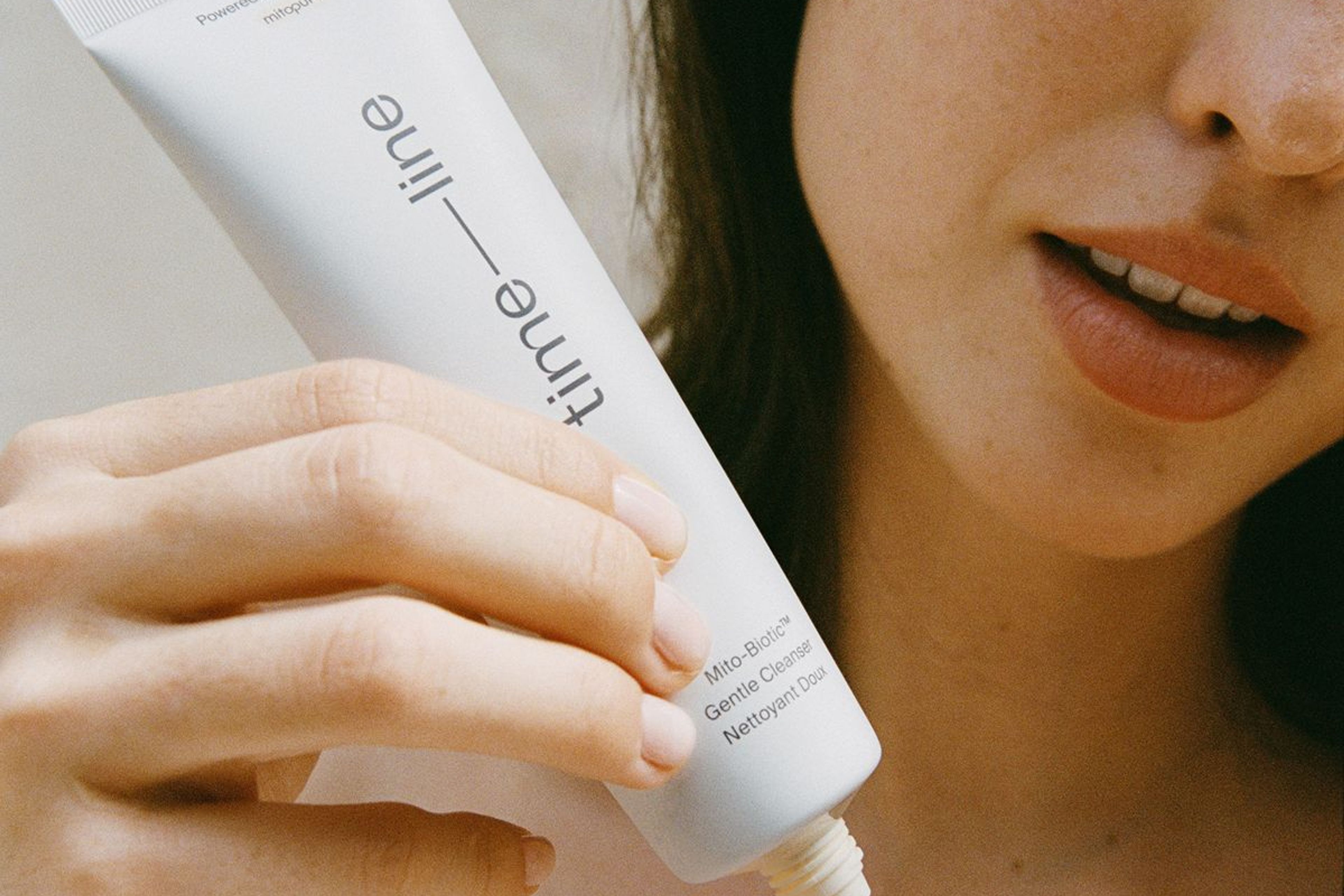 Mito-biotic mitopure gentle cleanser application