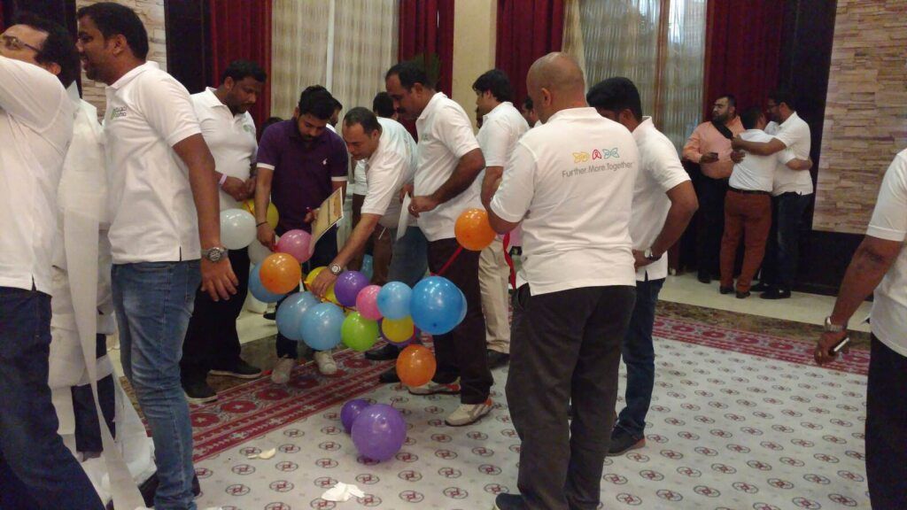 How Team-Building Events Improve Workplace Culture and Productivity