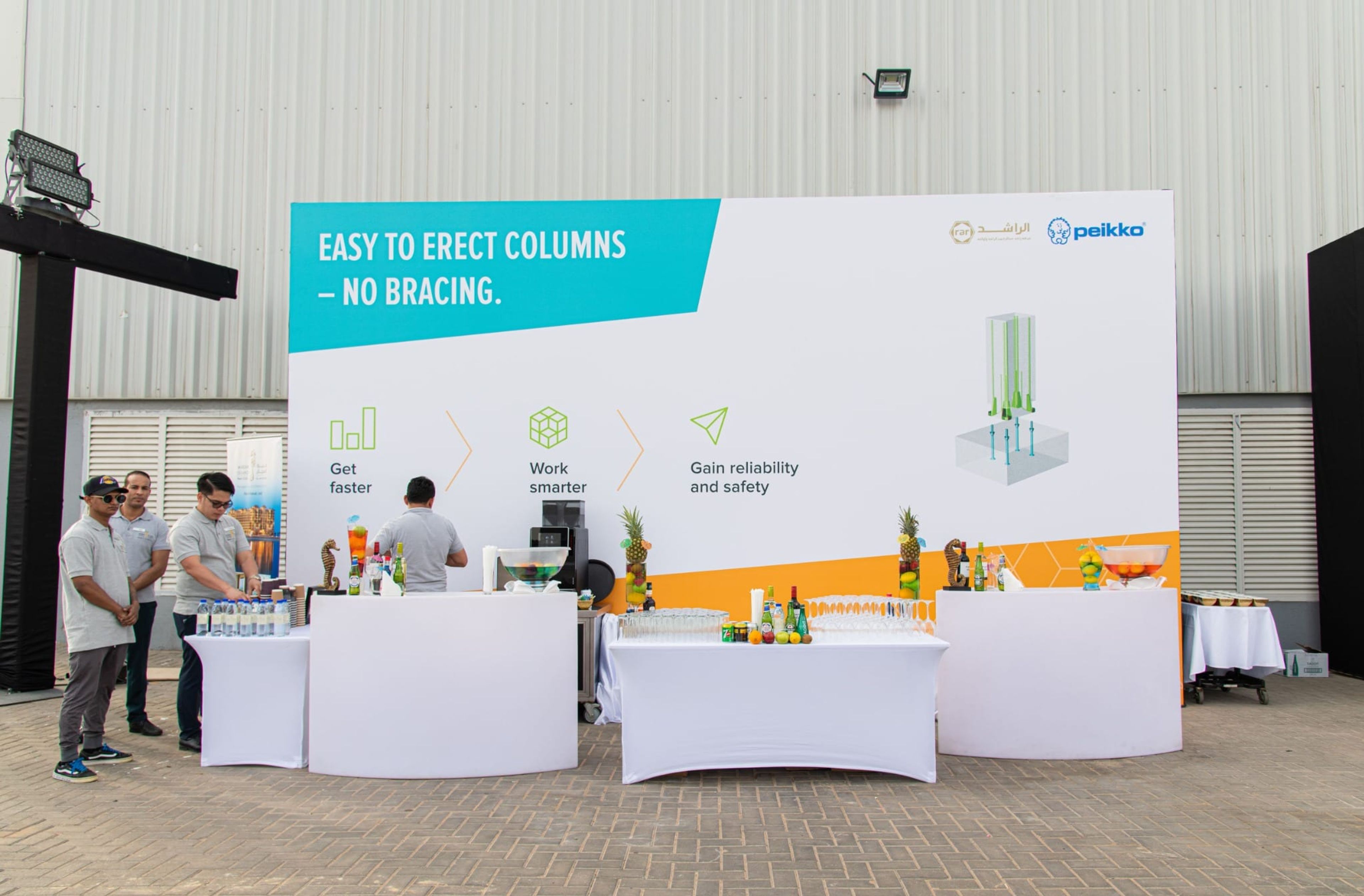 Peikko product display stand with Easy to erect columns graphics