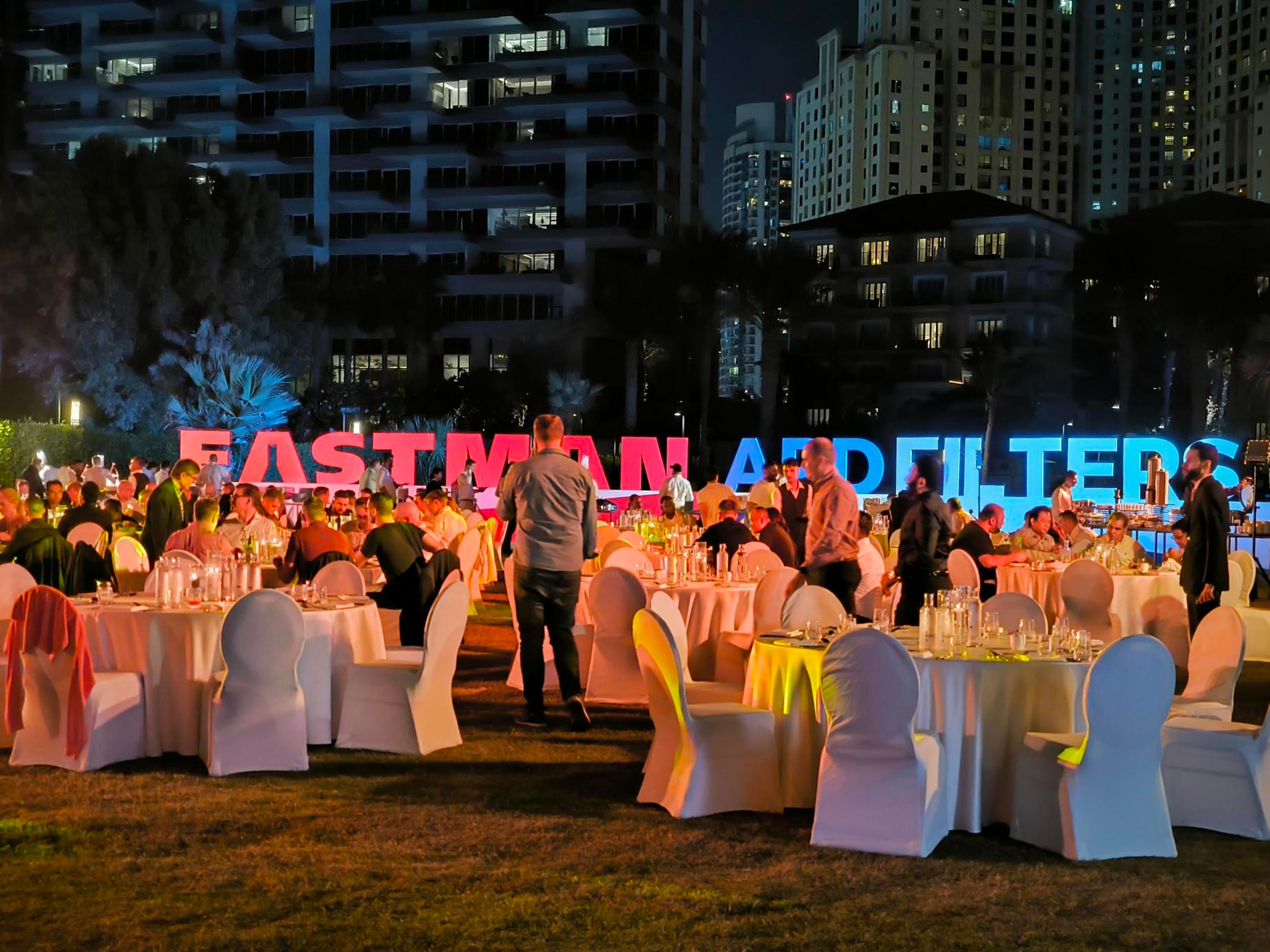 Corporate Event Management Companies in UAE – A conference hall filled with engaged business attendees.