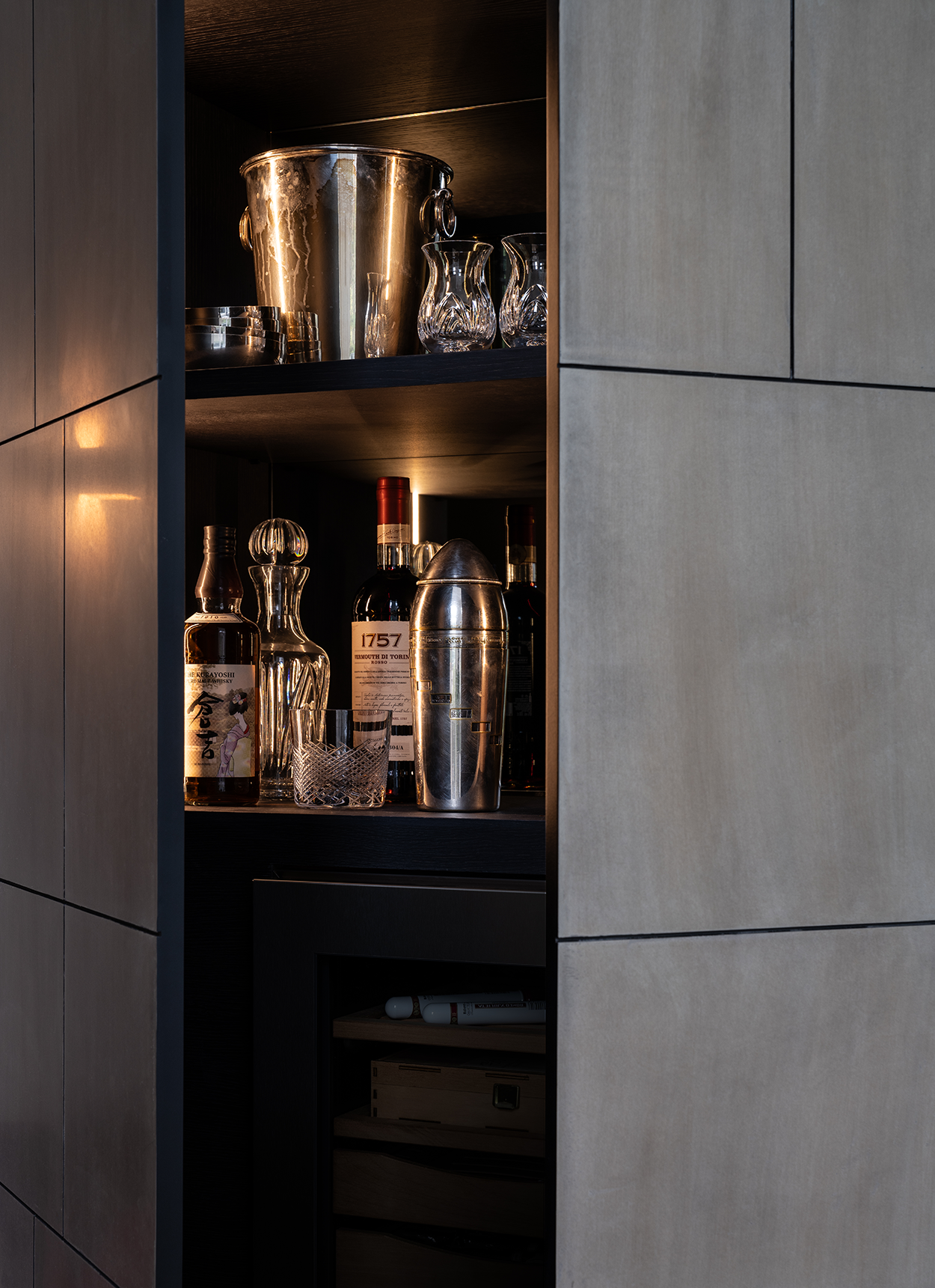 bar