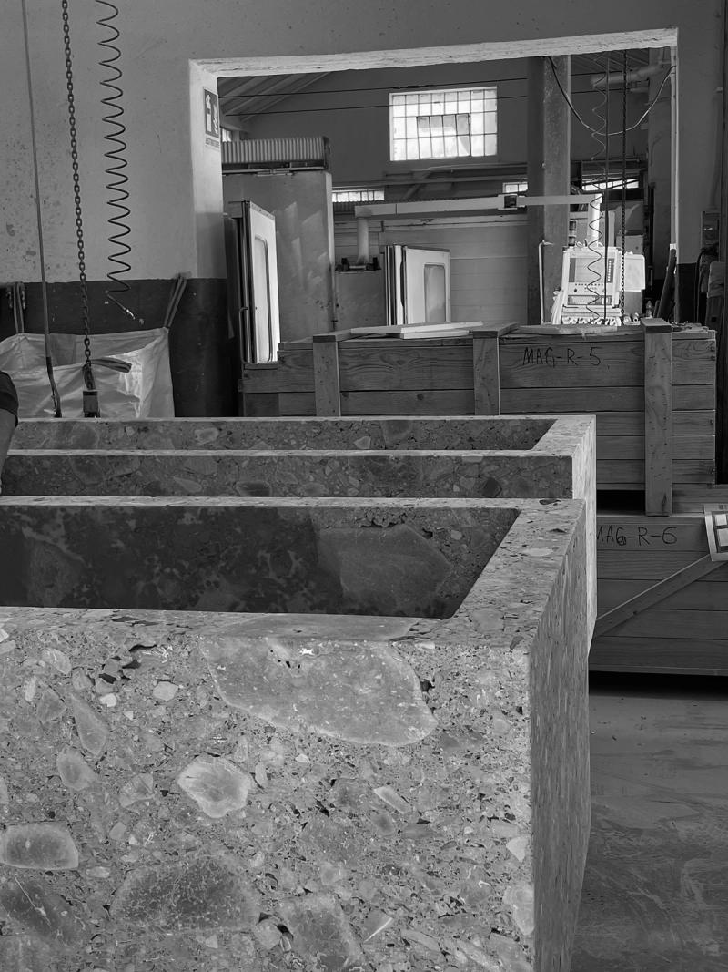 Manufacturing of natural stone elements