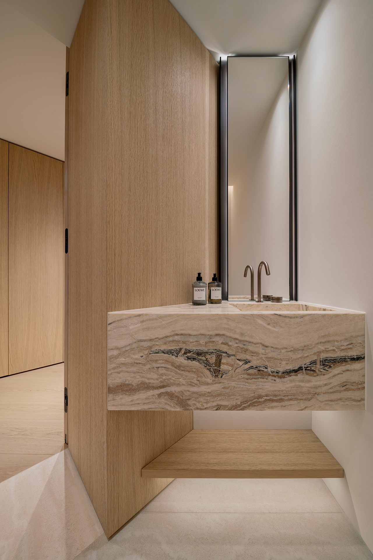 stone washbasin