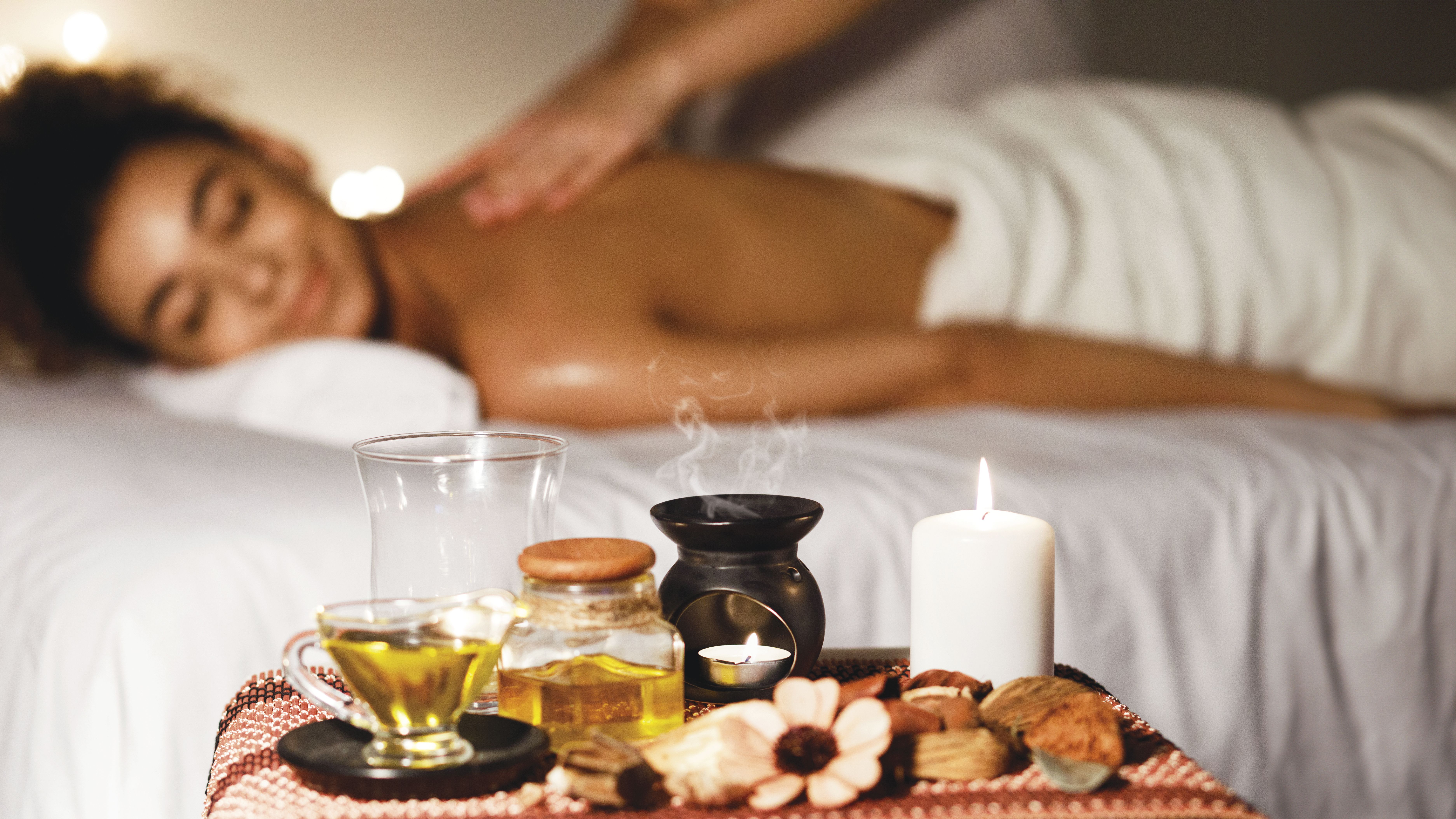 The Healing Power of Scent: Unlocking the Benefits of Aromatherapy Massage in Rethymno