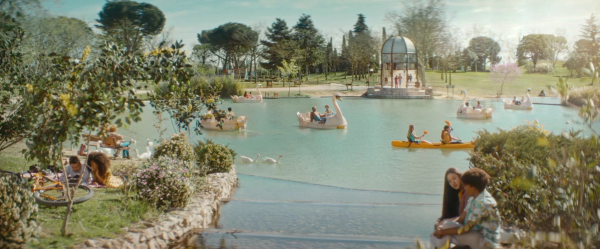 HARIBO - SWAN LAKE