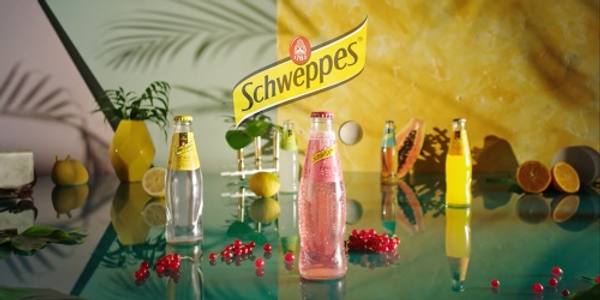 SCHWEPPES PINK - Bienvenidos a lo natural