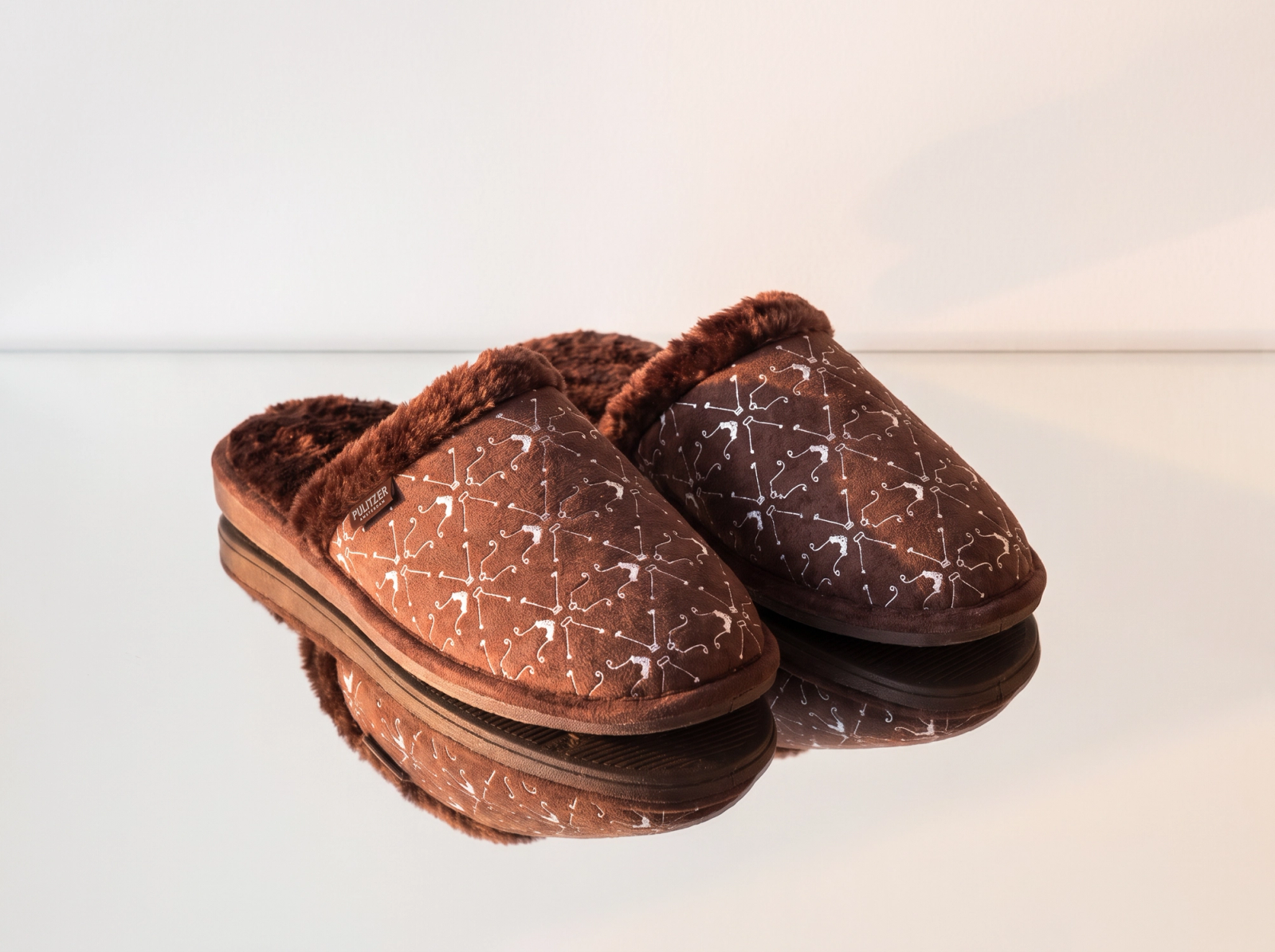 Pulitzer Hotel, Slippers, detail 3