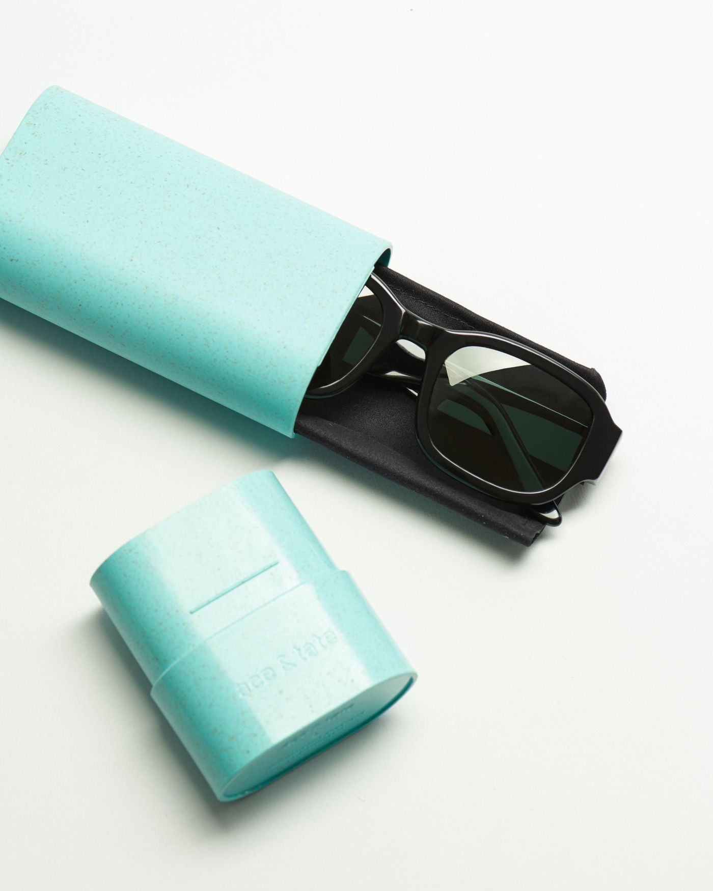 Ace & Tate, Hardcase
