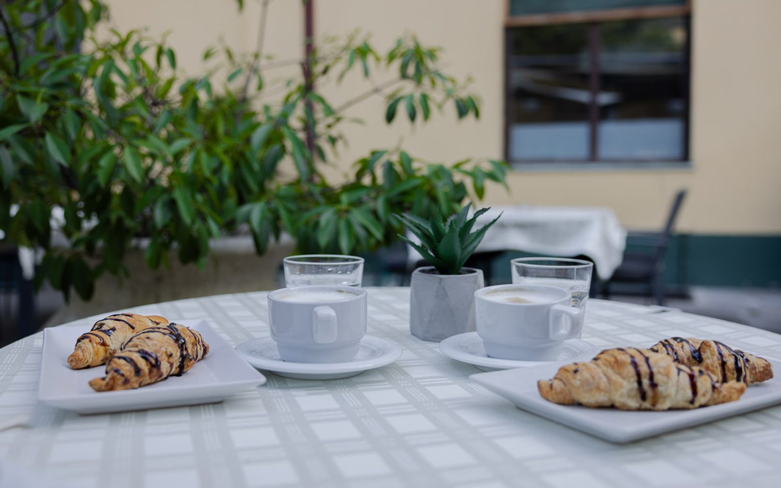 Restaurant & Garden — 2