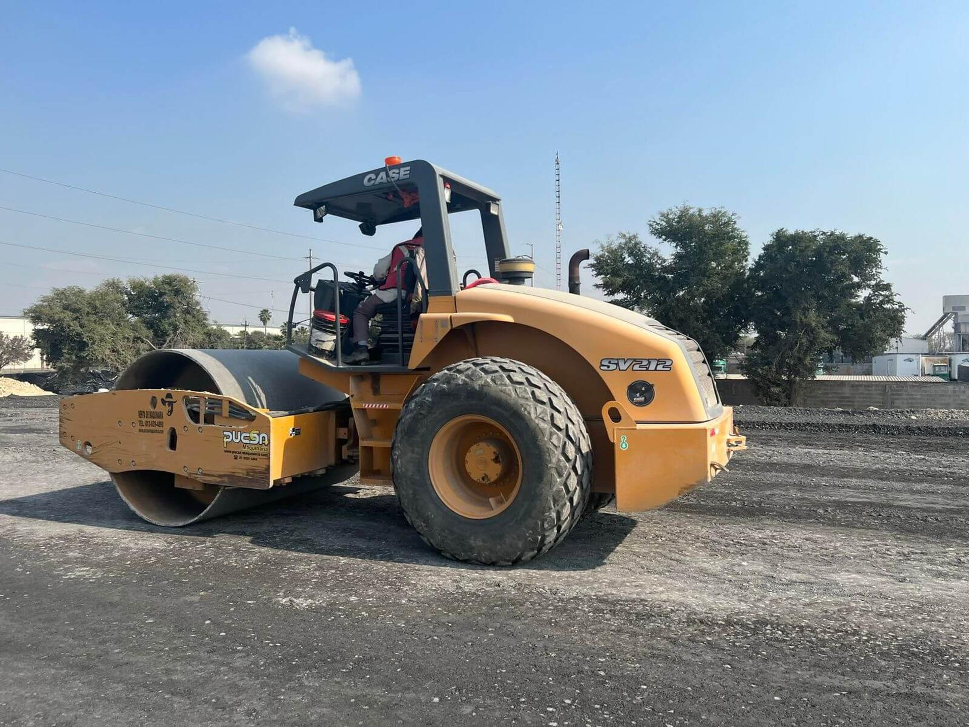 Servicio de rodillo compactador — PUCSA Maquinaria