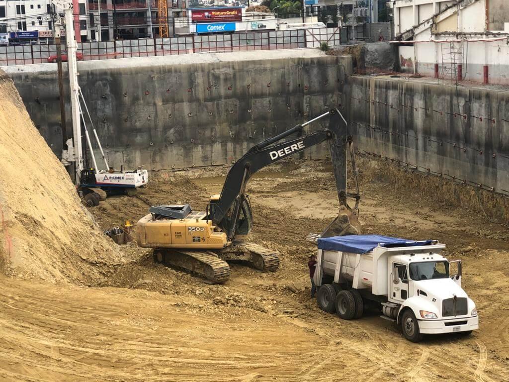 Servicio de excavadoras — PUCSA Maquinaria
