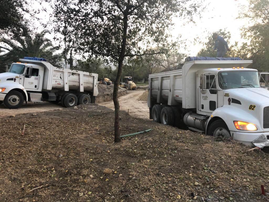 Acarreo y transporte de materiales — PUCSA Maquinaria