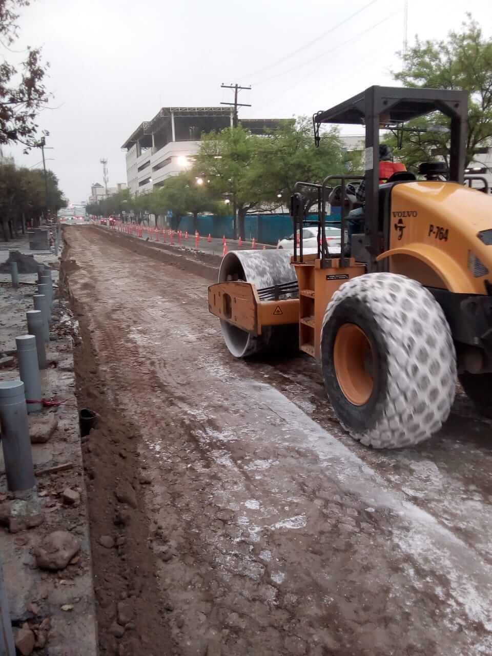 Servicio de rodillo compactador — PUCSA Maquinaria
