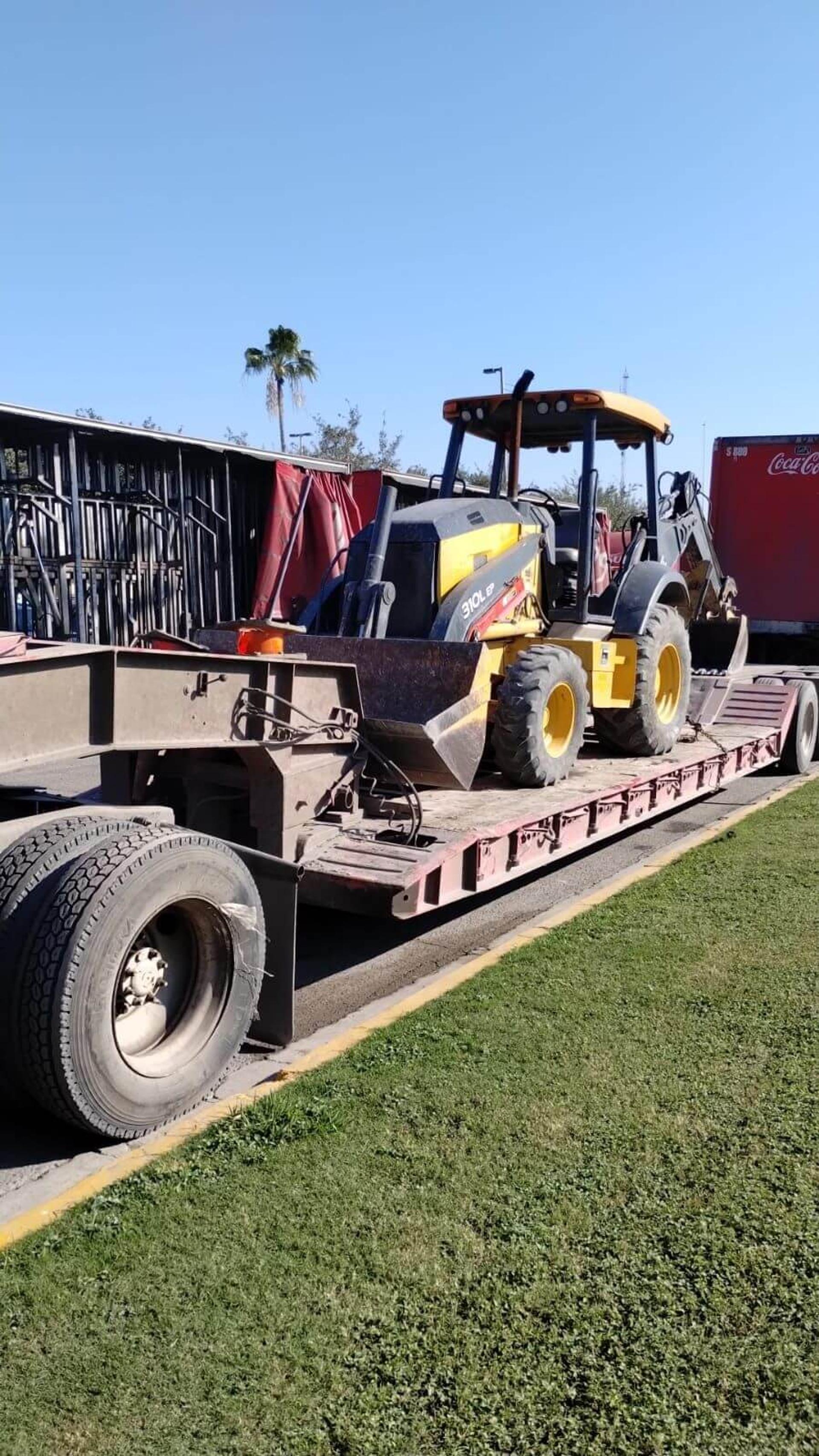 Servicio de Lowboy — PUCSA Maquinaria