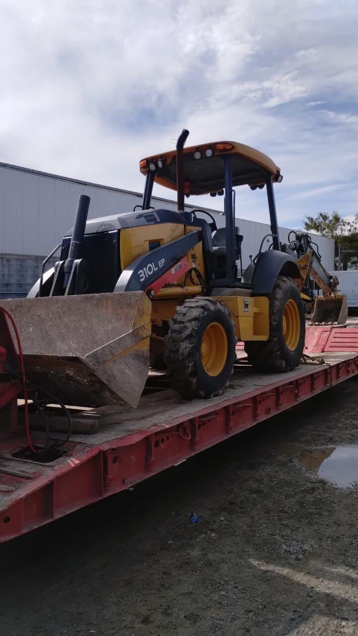 Servicio de Lowboy — PUCSA Maquinaria