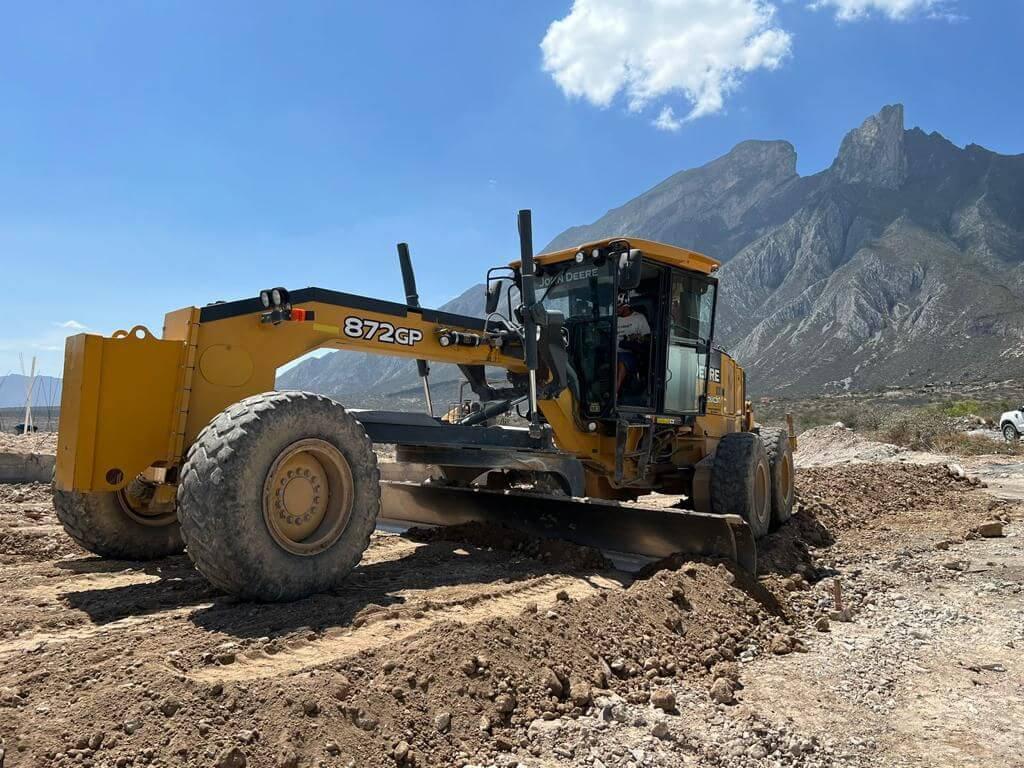 Servicio de rodillo compactador — PUCSA Maquinaria