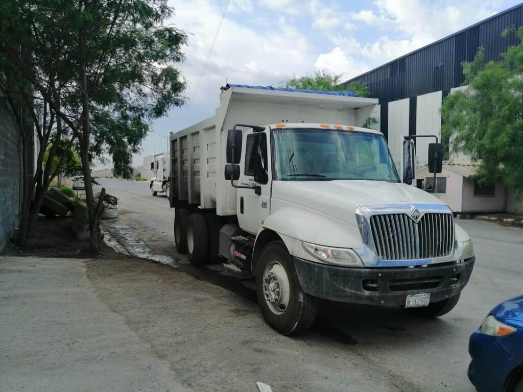 Acarreo y transporte de materiales — PUCSA Maquinaria