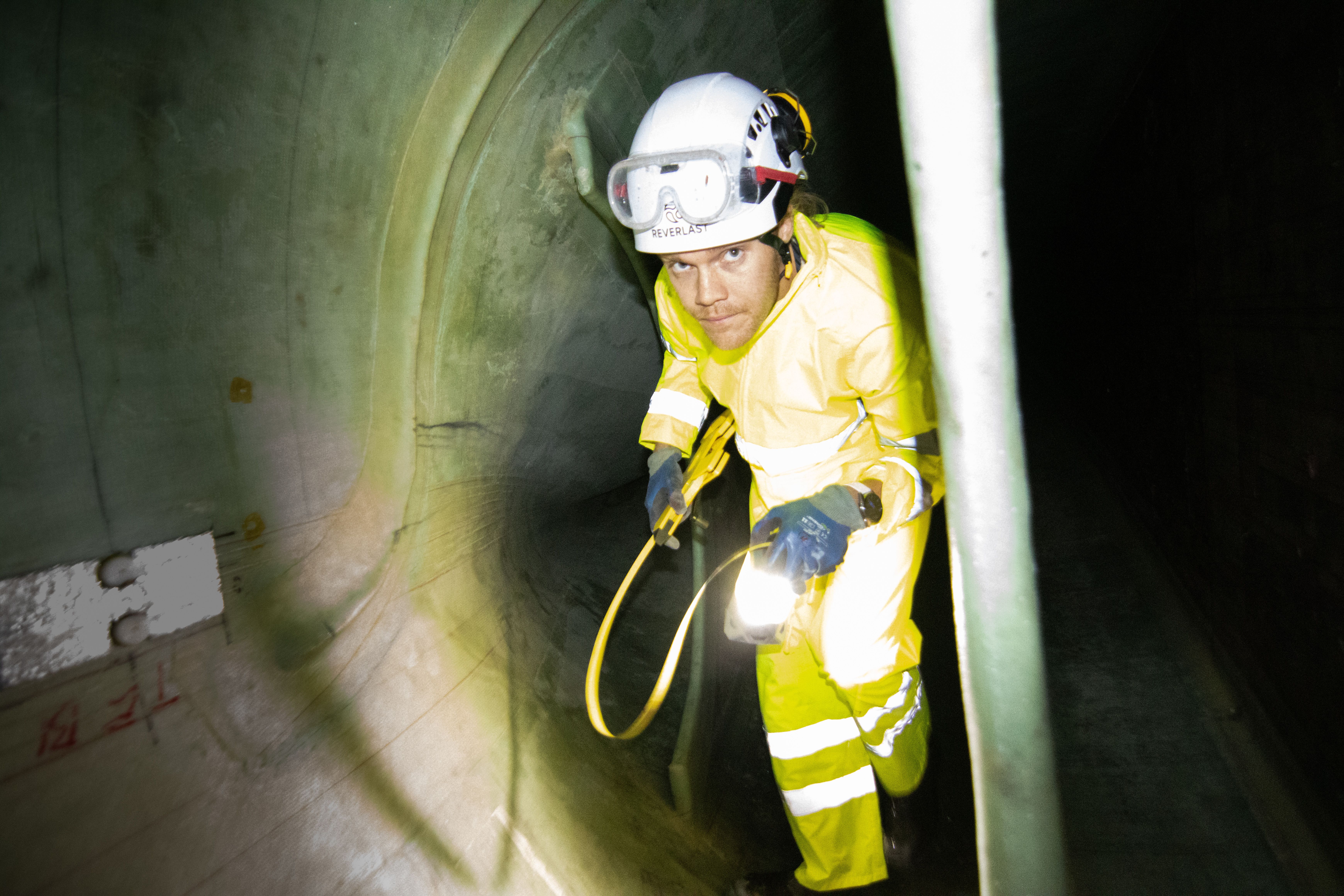 Johannes Peace from Reverlast inside the root part of wind turbine blade
