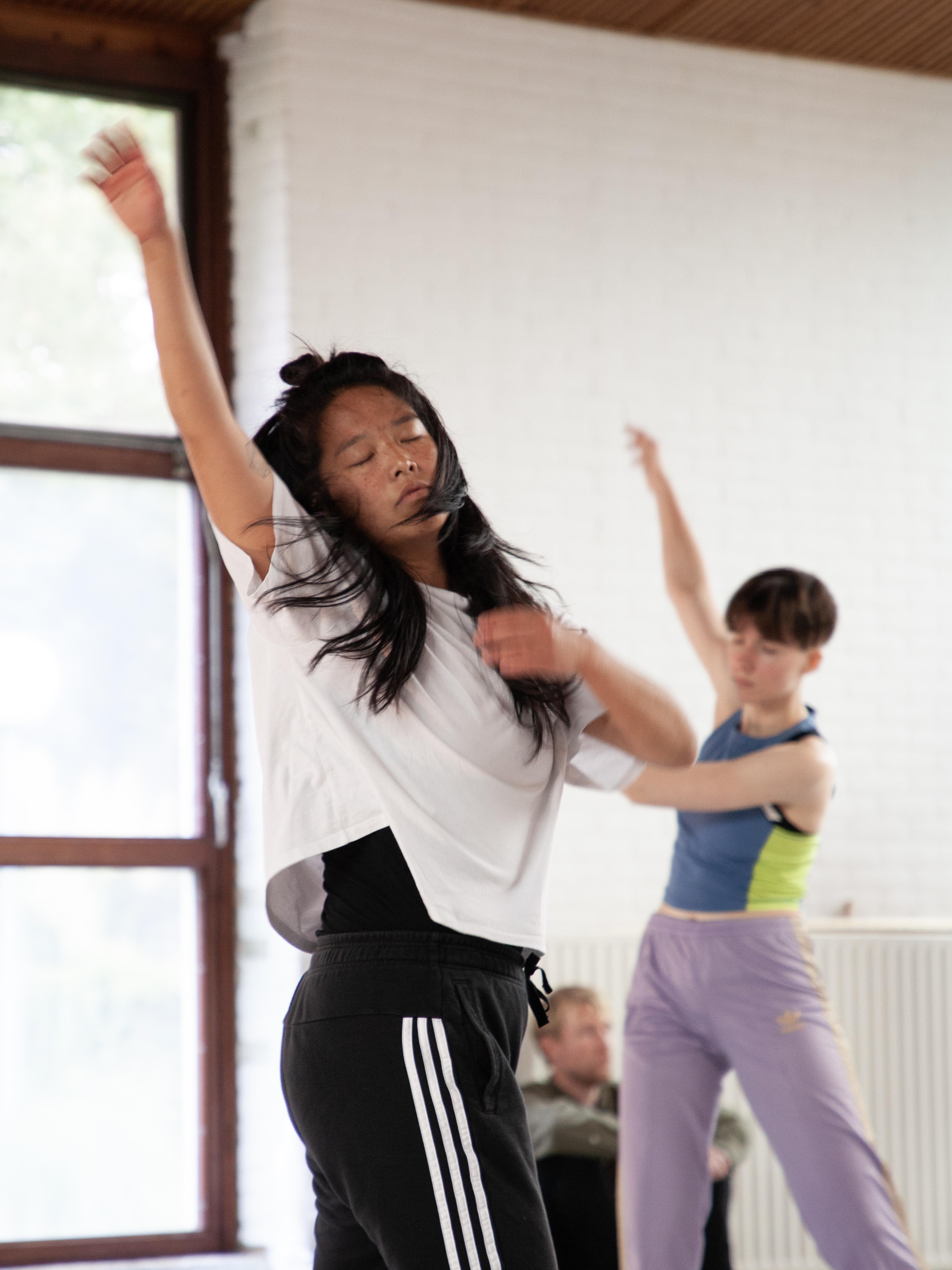 Foto van twee dansende personen