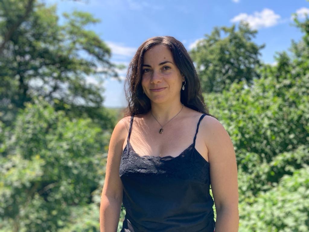 Portretfoto van Inbal Abir