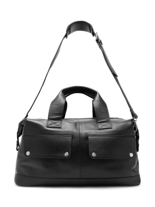 Weekender duffle bag packshot — ecommerce travel bag GoPackshot