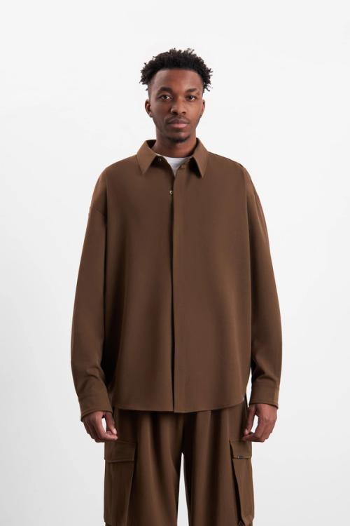 Jacket on-model full-body workwear photography — menswear GoPackshot