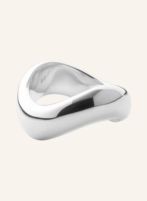 Sculptural silver ring packshot on neutral background — jewellery photography GoPackshot