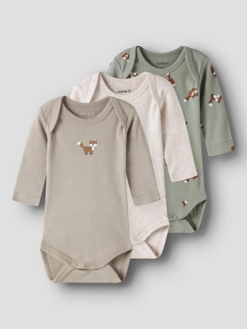 Kids bodysuit set packshot on white background — childrenswear ecommerce GoPackshot