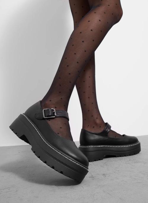 Platform shoe on-model photography with styled outfit — GoPackshot studio