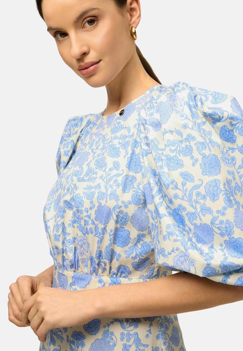 Floral print dress on-model detail photography — womenswear ecommerce GoPackshot