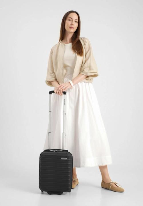 Cabin suitcase on-model elegant styling — GoPackshot studio