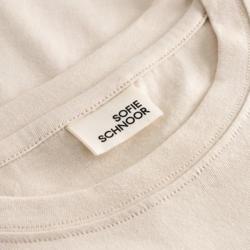 Top packshot with professional studio lighting — womenswear ecommerce GoPackshot