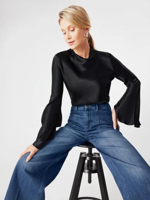 Jeans on-model lifestyle photography — fashion studio GoPackshot