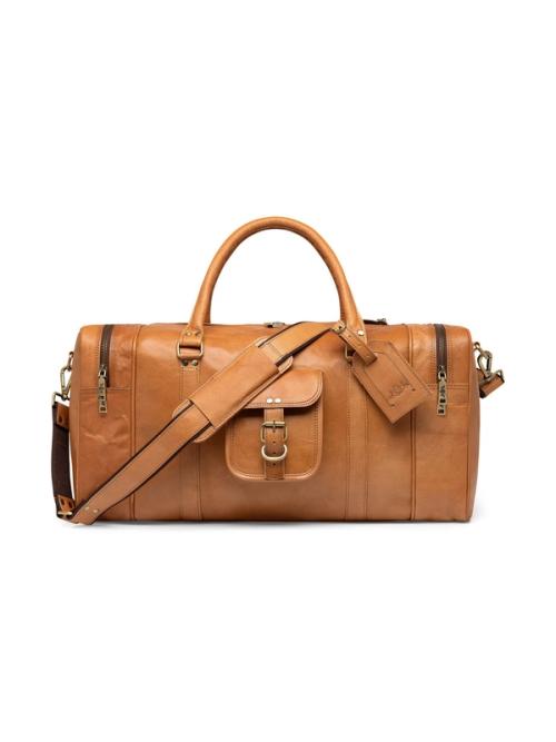 Weekender duffle bag packshot — ecommerce leather bag GoPackshot