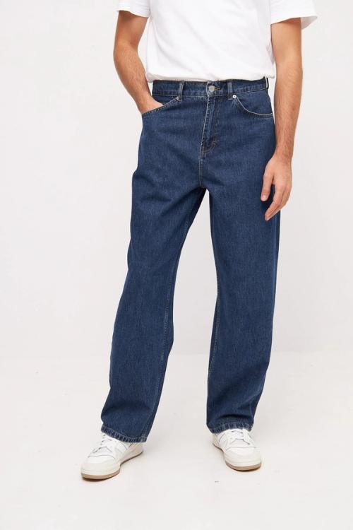 Jeans on-model casual styling — menswear ecommerce GoPackshot